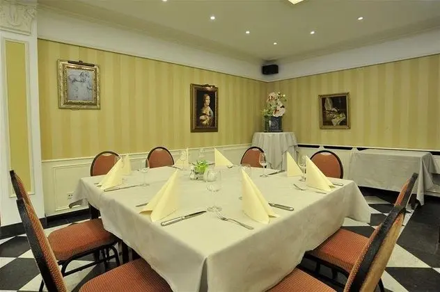 Golden Tulip Hotel West End