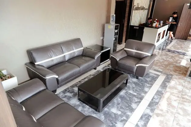GOLDEN VALLEY HOTEL - Lobi