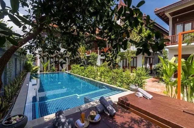 Golden Vishnu Villa - Havuz