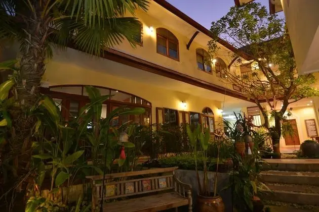 The Golden Wells Residence - Lobi