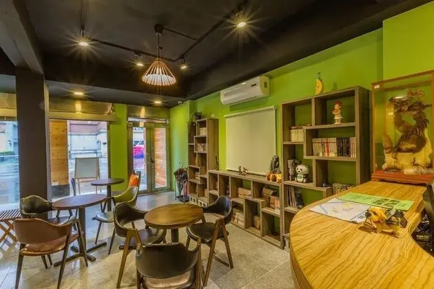 GoldenHouse Hostel