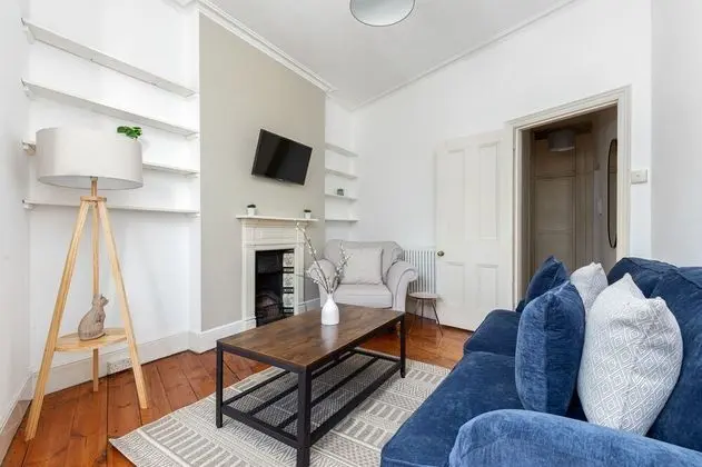 The Goldhawk Road apartments - Öne Çıkan Resim
