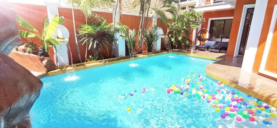 GOLDLAND Luxury Villa Pattaya Walking Street 8 Bedrooms Private Pool - Havuz