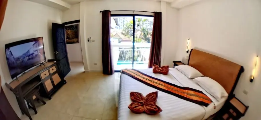 GOLDLAND Luxury Villa Pattaya Walking Street 8 Bedrooms Private Pool - Oda
