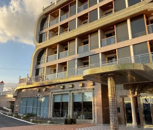 GoldOne Hotel & Suites