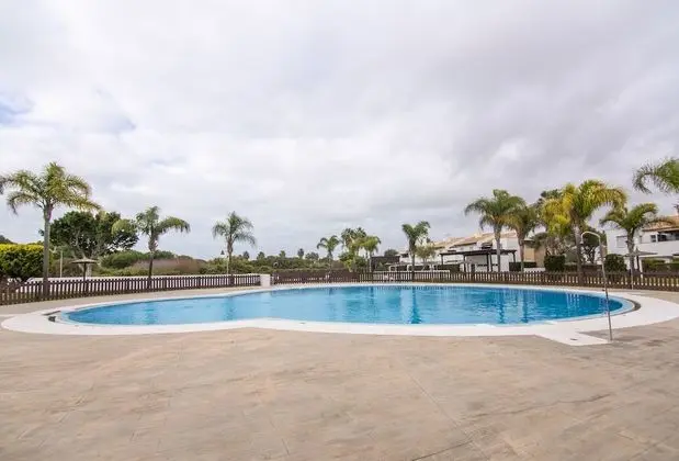 Golf & Beach Costa Ballena Apartment - Havuz