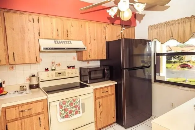 Golf Course View 2 Bedroom 2 Bath Condo! - Mutfak