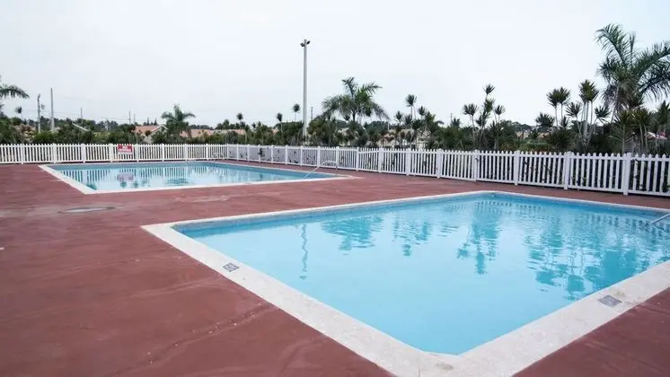 The Golf Oasis II - Havuz