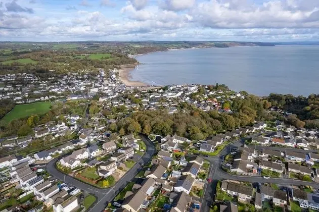 Golwg Y M r - Sea View Cottage With Hot Tub