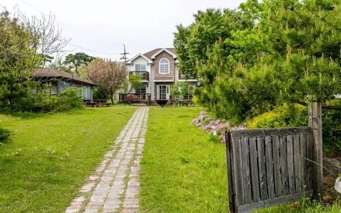 Gongju Jakeun Shimteo Pension