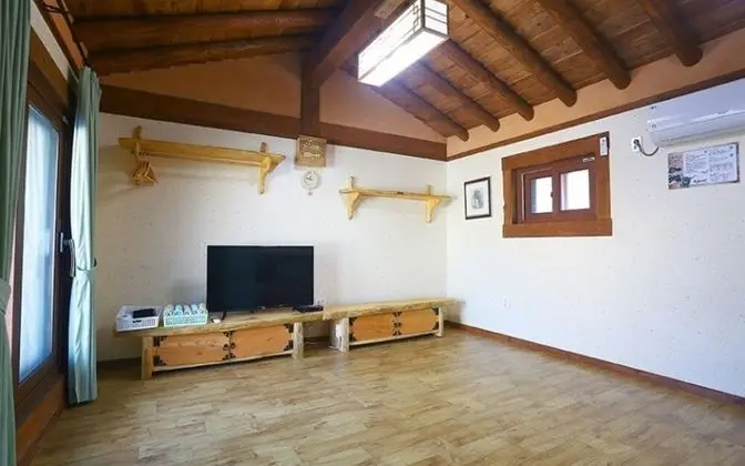 Gongju Sangsin Heuljip Pension - Oda