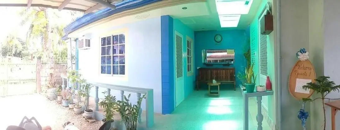 Good Hearts Inn by the Sea by Cocotel