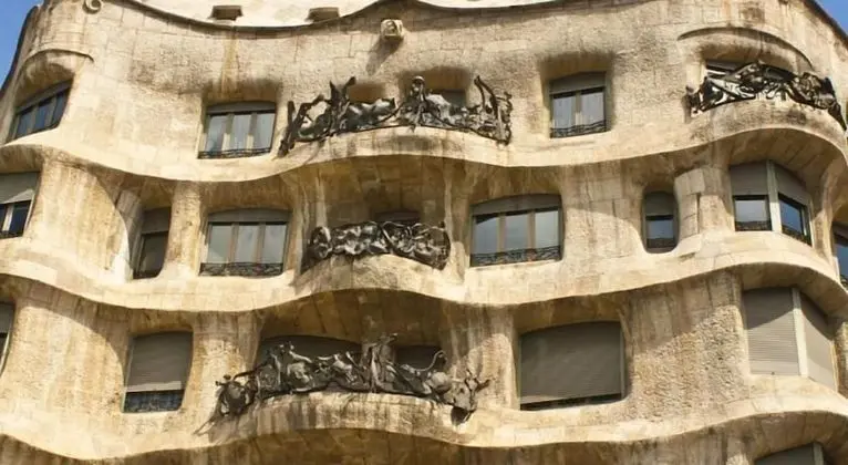 Good - Home Paseo de Gracia - Dış Mekan