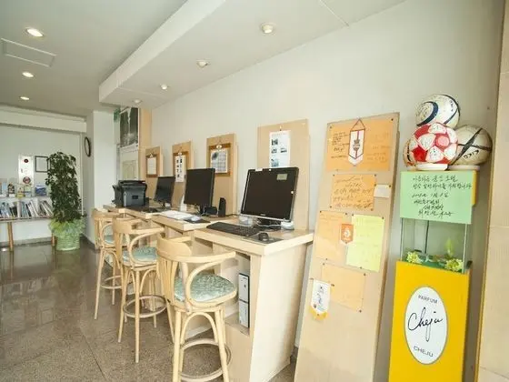 Good Inn Hotel - Lobi