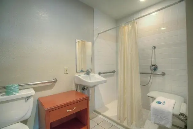 Good Nite Inn - Calabasas