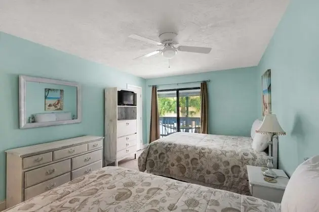 Good Times and Tan Lines