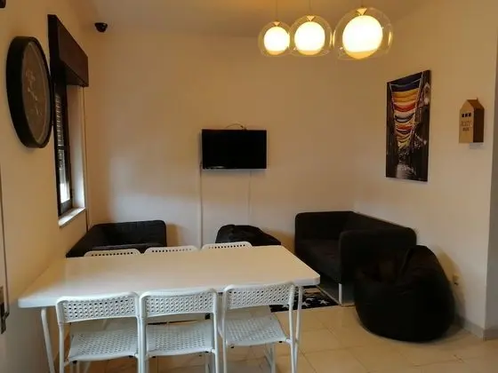 Good Vibes - Lagos Guest House - İç Mekan