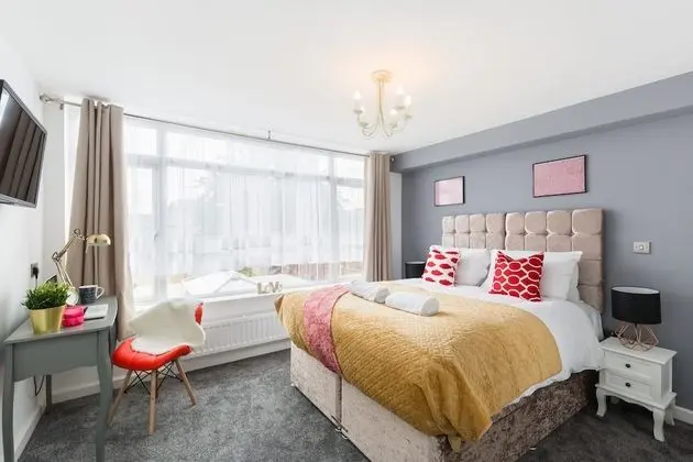 Goode Home by Svelte Living