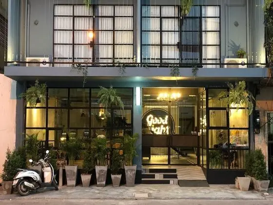 Goodnight Poshtel