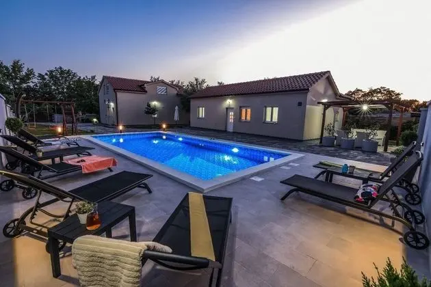 Gordana Mar - With Pool - A1