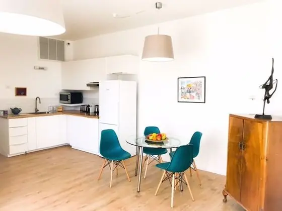 Gordon Beach 2 BR 3rd floor elevator - Mutfak