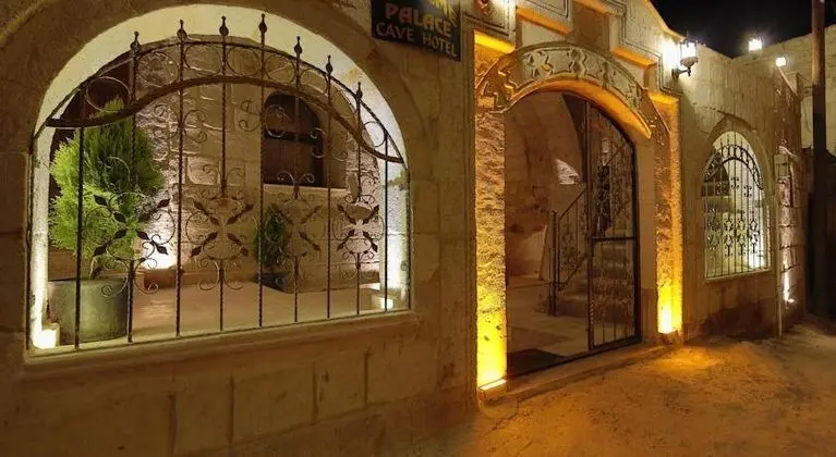 Göreme Palace Cave Hotel - Gece Görünümü