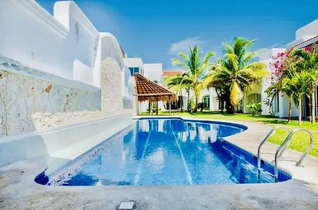 Gorgeous 22 People Villa With Pool Playacar Phase 2