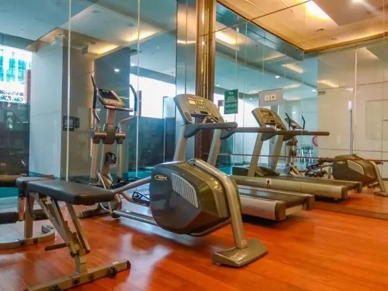 Gorgeous 2BR at Kemang Village Apartment - Dış Mekan