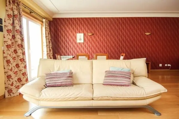 Gorgeous 3 Bedroom Apartment with Balcony in Lisbon - Oda Düzeni