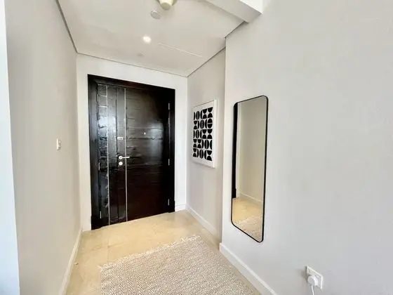 Gorgeous 3 Bedrooms With Balcony in the Marina - Lobi
