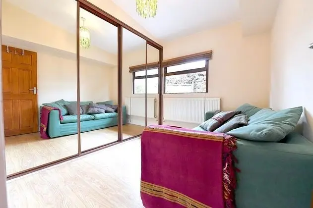 Gorgeous 3BD Cottage in the Heart of Guildford - Mülk Olanakları