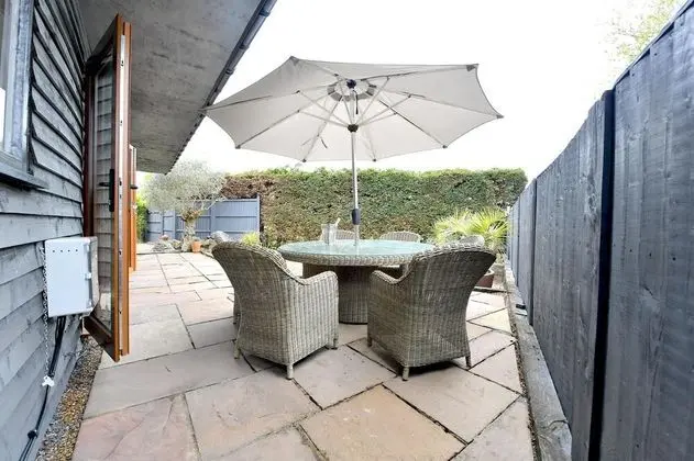 Gorgeous 3BD Cottage in the Heart of Guildford - Mülk Olanakları