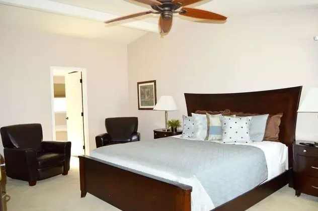 Gorgeous 3BD Havasu Home with Lake View - Oda