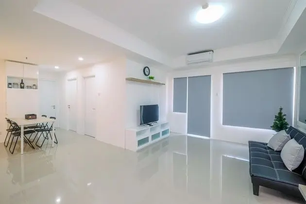 Gorgeous 3BR at Sudirman Park Apartment near LSPR - İç Mekan
