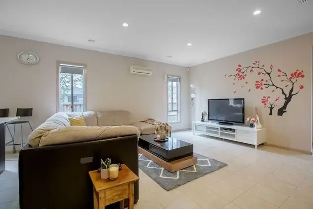 Gorgeous 4BR Home in Point Cook - Öne Çıkan Resim