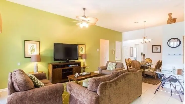 Gorgeous 5 Bedroom 5 Bath Pool Home in Windsor Hills - Öne Çıkan Resim