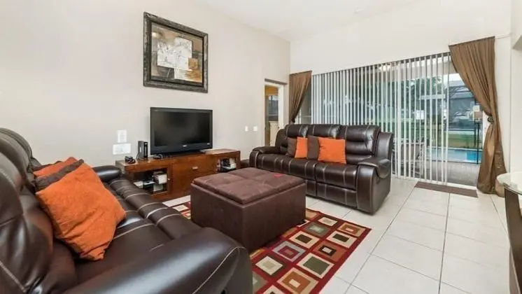 Gorgeous 5 Bedroom Pool Home in Windsor Hills Resort