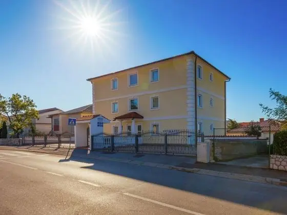 Gorgeous Apartment With Hot Tub and Terrace With Sea View - Dış Mekan