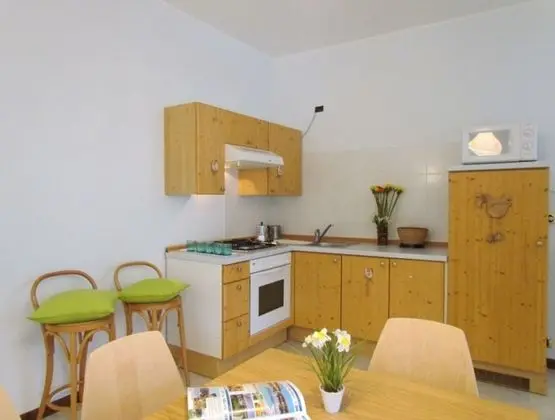 Gorgeous Apartment With Terrace And Garden by Beahost Rentals - İç Mekan