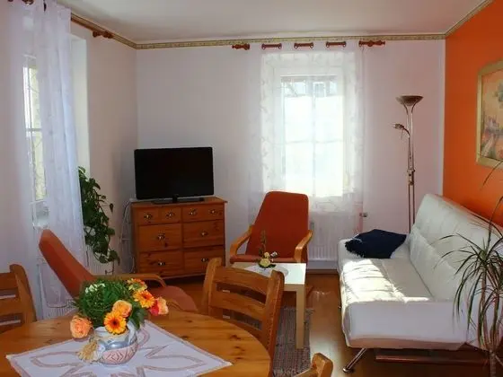 Gorgeous Apartment in Weißig Saxony With Garden - Oda Düzeni