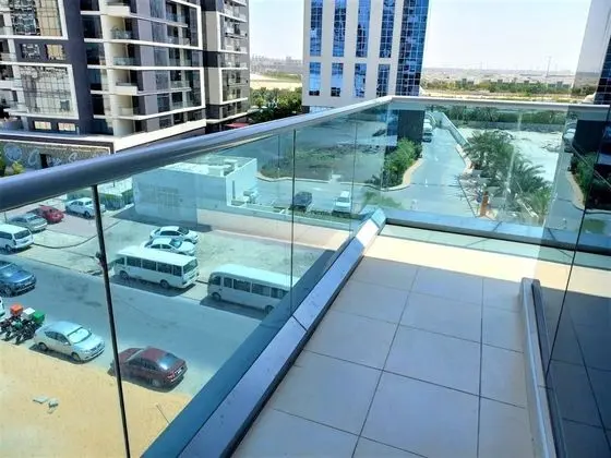 Gorgeous Business Bay Apartment With Balcony
