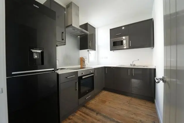 Gorgeous, Comfortable Apartment on the High Street - Mutfak