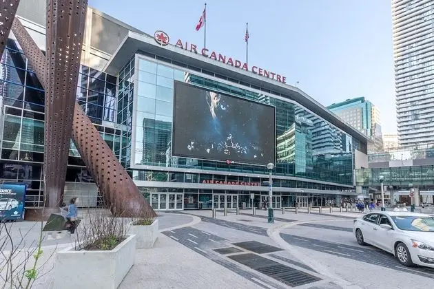 Gorgeous Condos in Maple Leaf Square - Dış Mekan