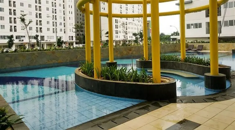 Gorgeous and Cozy 2BR at Bassura City Apartment - Havuz