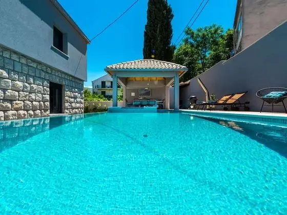 Gorgeous Villa in Dubrovnik With Swimming Pool