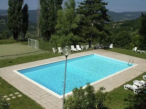 Gorgeous Farmhouse in Rufina With Shared Swimming Pool - Havuz