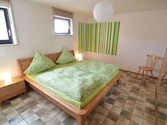 Gorgeous Holiday Home Amidst Hills in Olsdorf - Oda