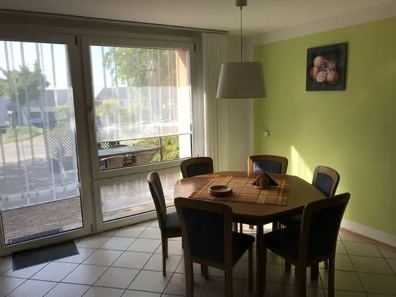 Gorgeous Holiday Home Amidst Hills in Olsdorf - Yerinde Yemek