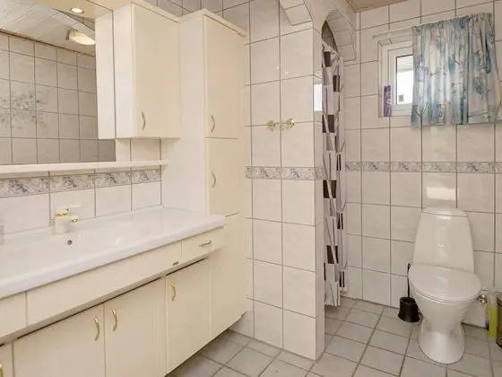 Gorgeous Holiday Home in Blavand With Swimming Pool - İç Mekan