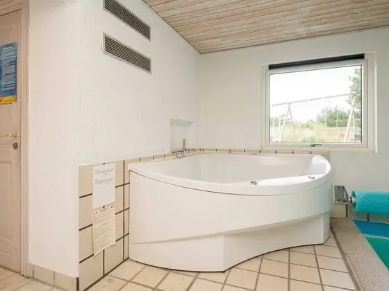 Gorgeous Holiday Home in Blavand With Swimming Pool - Spa